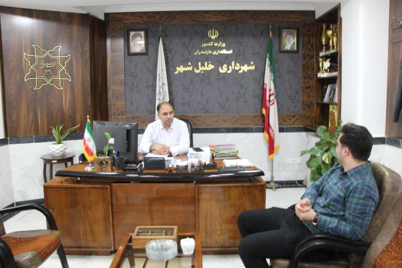 ملاقات هفتگی مهندس تقی زاده خلیلی شهردار خلیل شهر با شهروندان